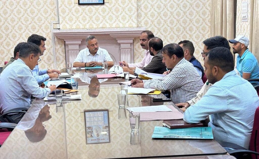 जुब्बल-कोटखाई में विकास कार्यों को रफ्तार, सेब सीजन से पहले सड़कें दुरुस्त करने के निर्देश